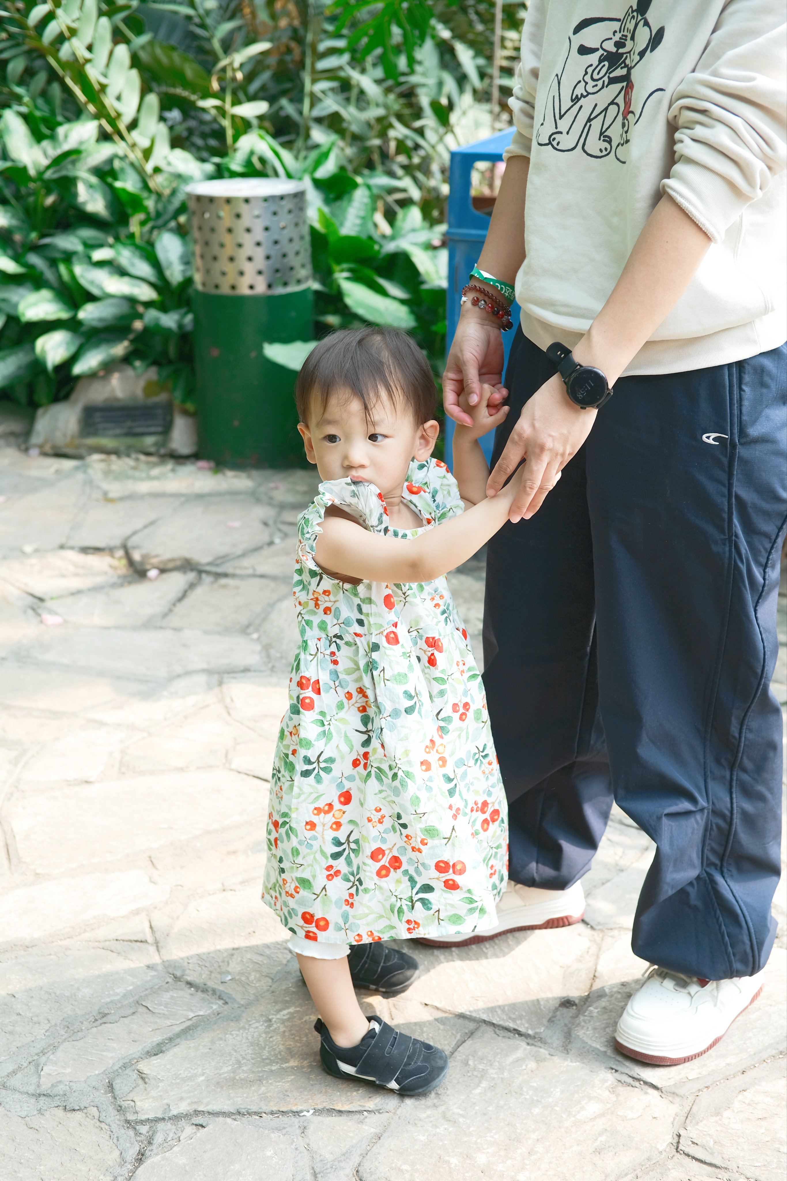 该买夏天的鞋子了。 ​​​