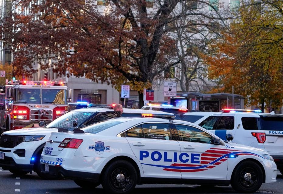 白宫枪击案嫌犯身份曝光！美援阿富汗特种兵赴美后崩溃，曾陷抑郁孤独
 
11月30