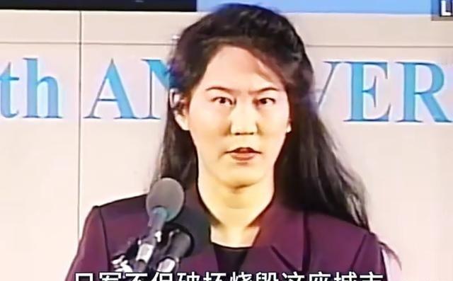 张纯如先生是一位用生命照亮历史黑暗角落的勇士。她以一己之力，改变了西方世界对二战