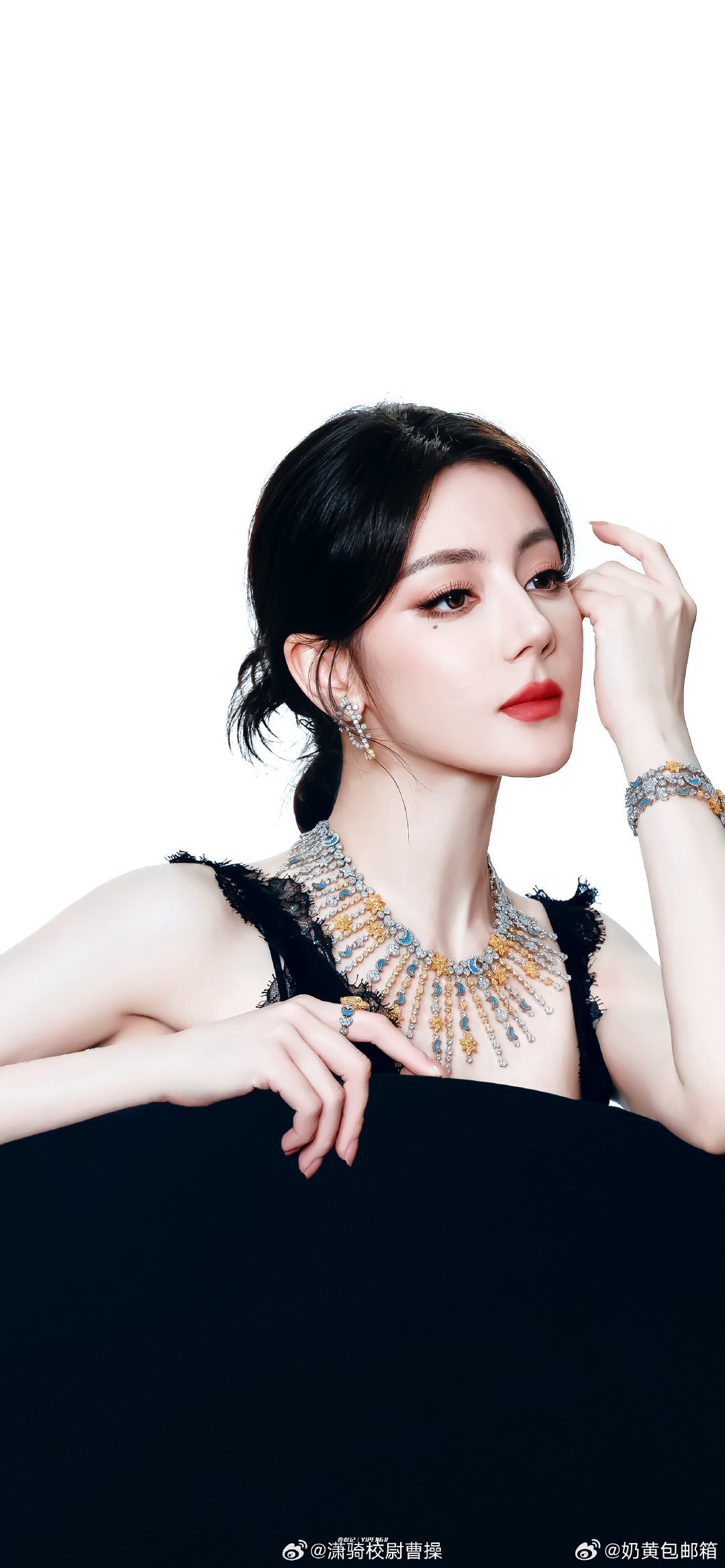 曝迪丽热巴团队重整不讲不讲，只想看新鲜的迪丽热巴。 