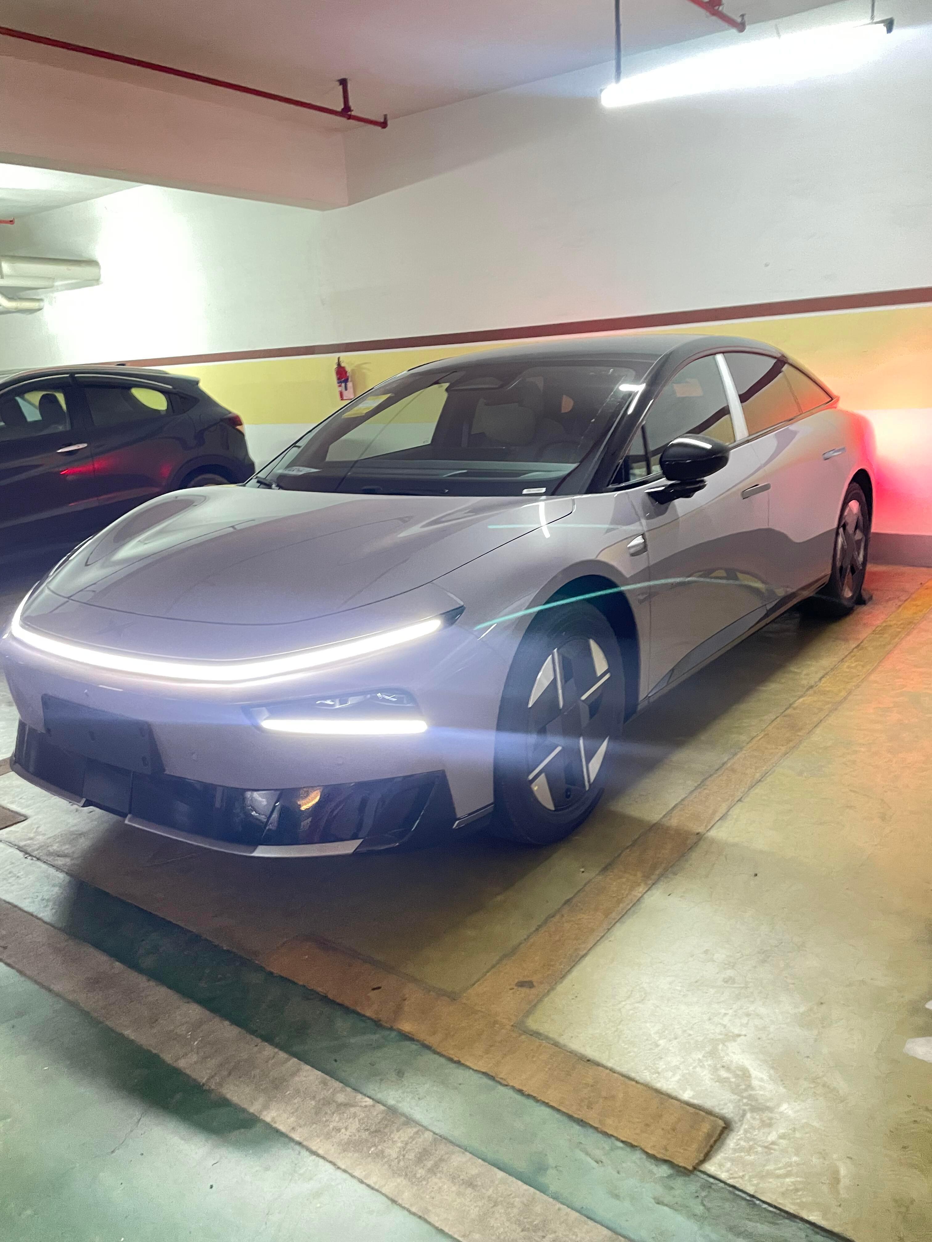 小鹏VLA2.0实测智驾体验P7+的VLA2.0用了几天，日常通勤总算派上用场。