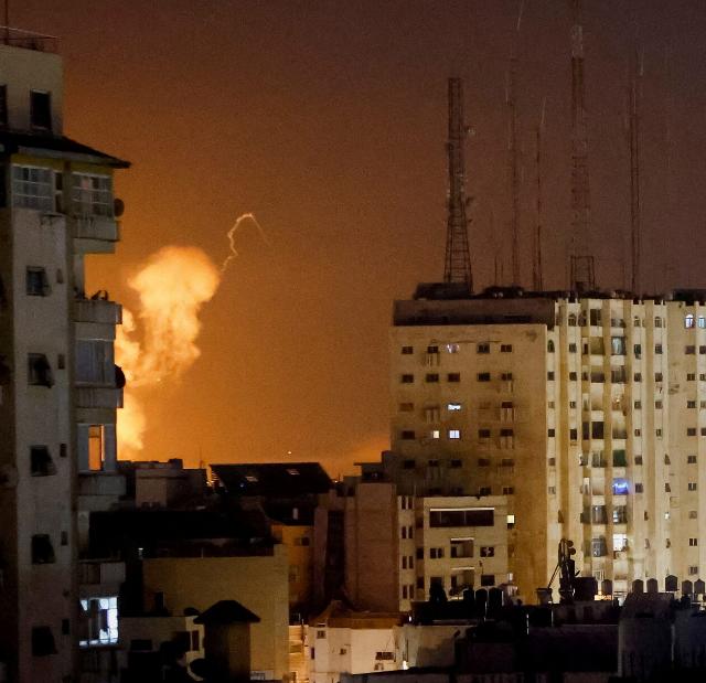 12月14日，以色列国防军再次展开精准空袭，成功击毙哈马斯军事部门的高级指挥官阿