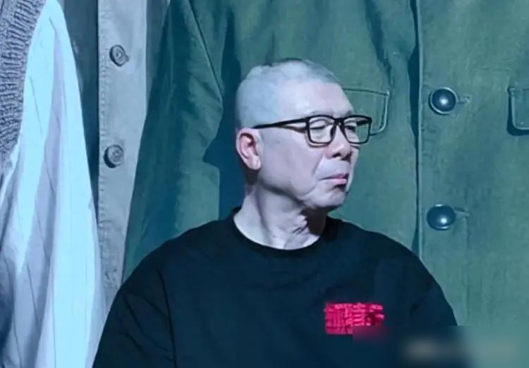这傲慢劲儿，真的没谁了！
大导演冯小刚又出来抱怨了，这回是说观众品味不行。