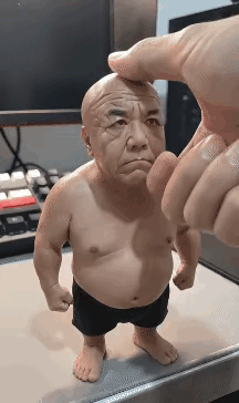 不服？那就压到你七荤八素！……话说这玩意儿也太解压了吧，爽到，哈哈。 