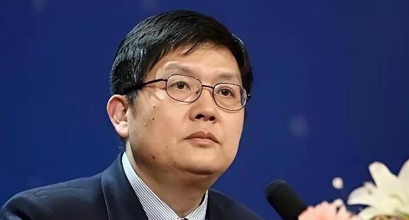 中方曾呼吁谨慎前往日本，然而复旦大学的冯玮却高调推荐中国学生去日本，并把这种与中