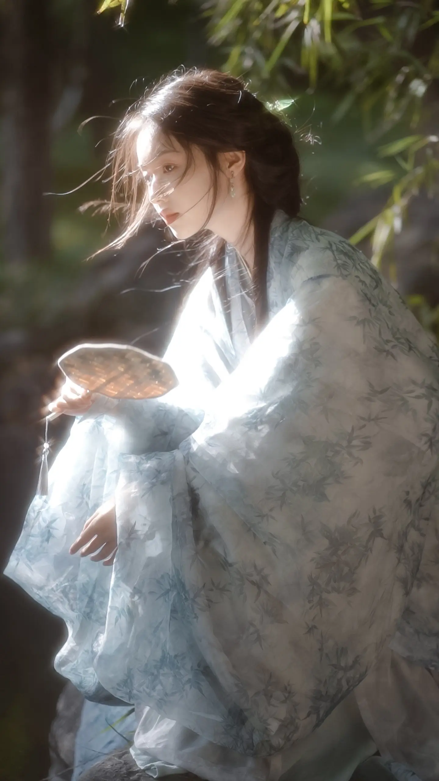 天若有情。