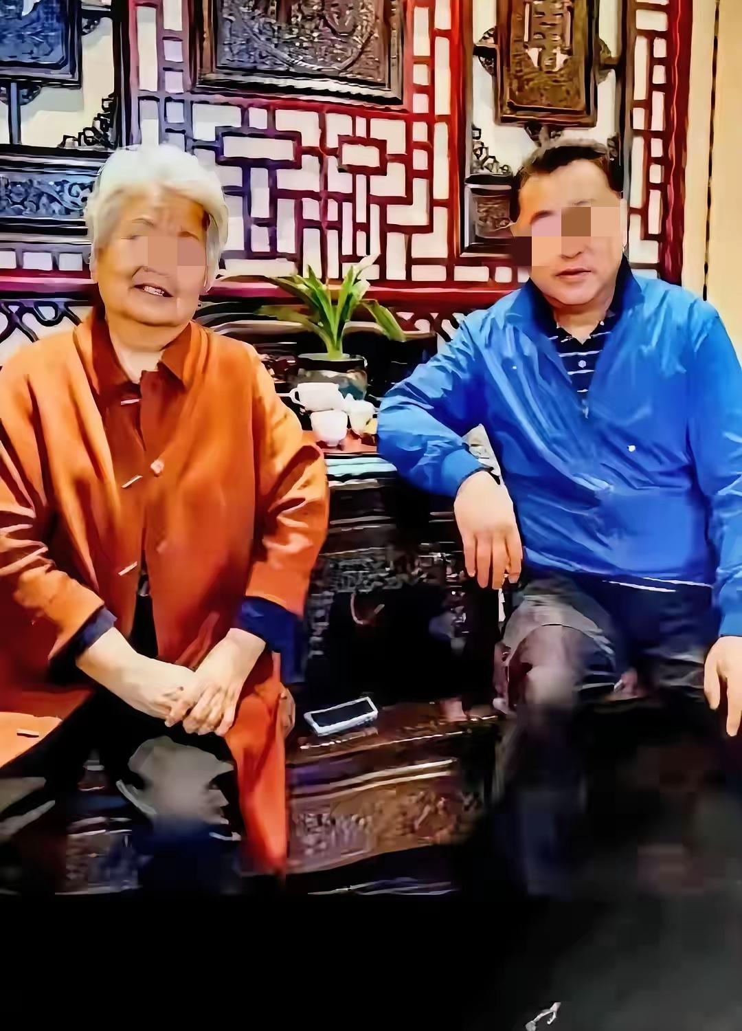 千里姻缘一线牵，
英雄救美传佳话
拣个老婆伴终身
儿孙满堂幸福里
三生三世报深恩
