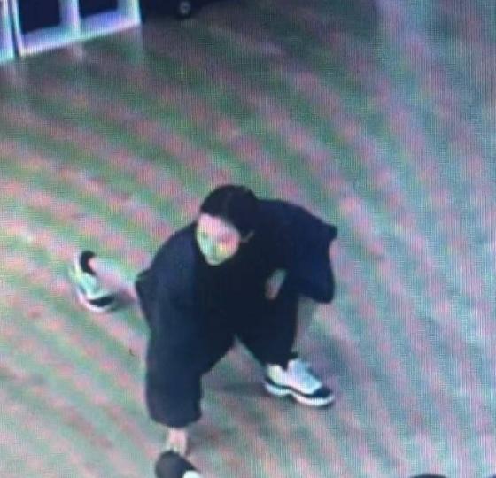 NewJeans伦敦练舞被偶遇，回归ADOR后备战，疑似筹备HYBE新专
New