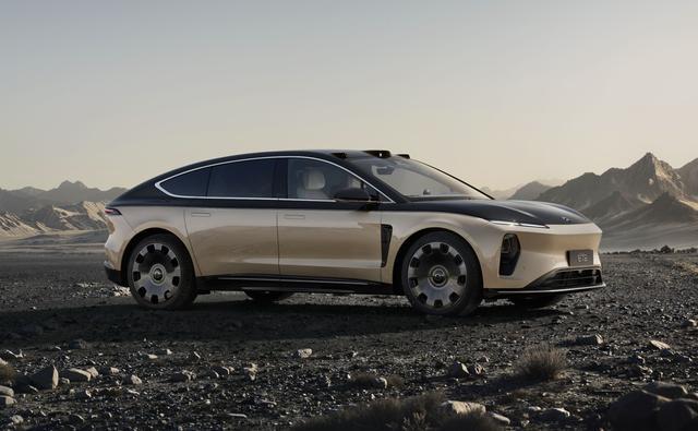 据说这款车是蔚来ET9限量版，
全球只造199辆，
每辆81.8万，
这次 ET