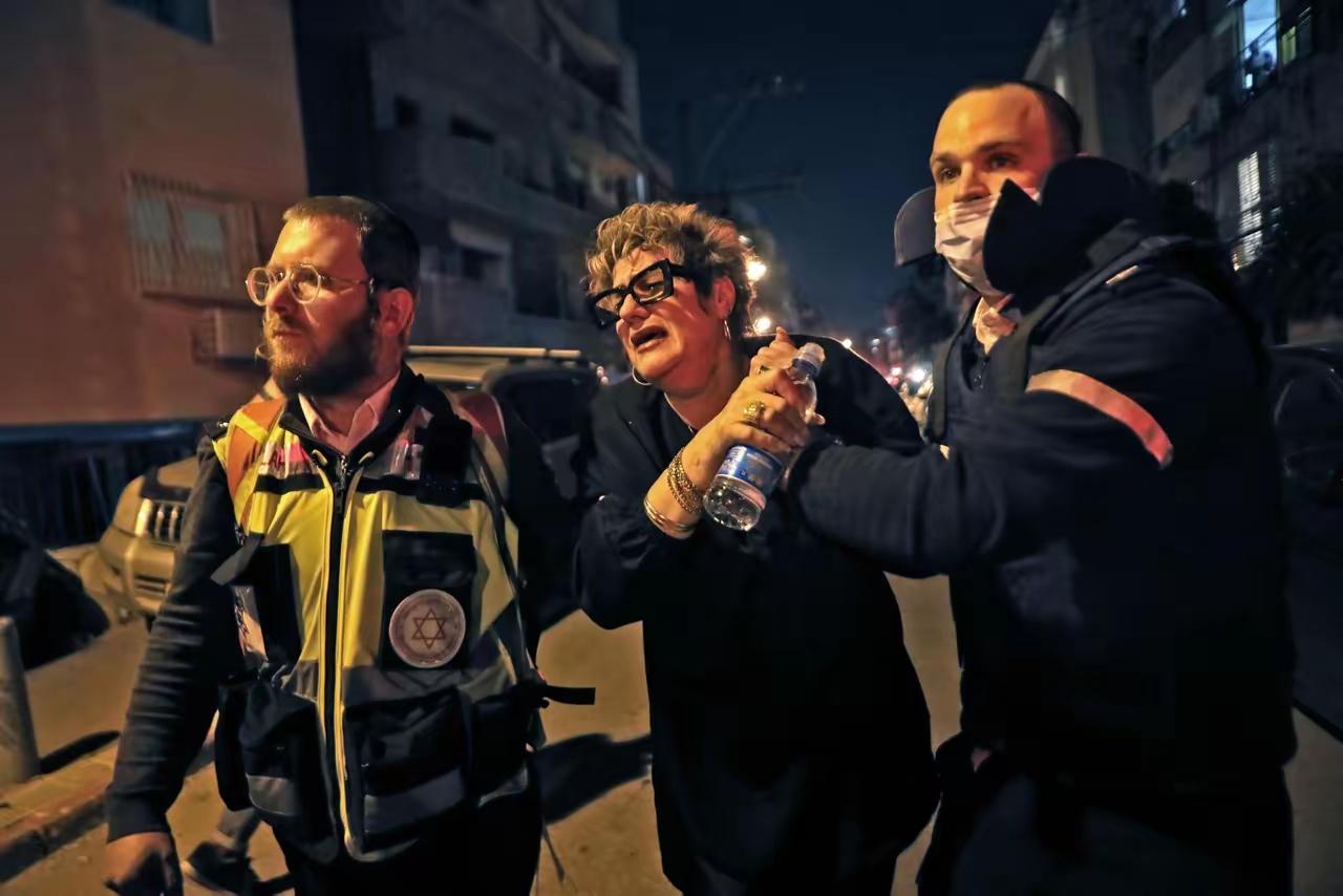 哪里有压迫和屠戮，哪里就有亿抗和斗争。
只有以德服人才是王道，用武力镇压，最终就