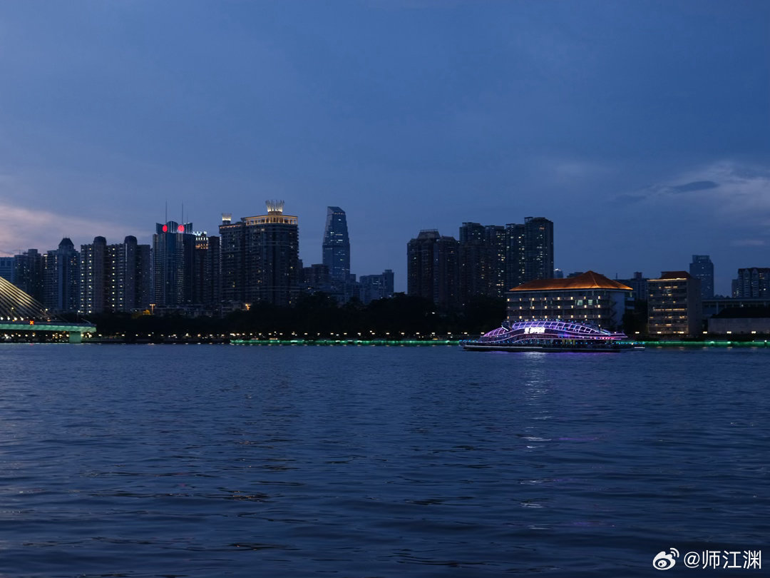 广州蓝调夜色记录生活 广州滨江东记录生活风景摄影 富士GF35-70 鄂尔多斯