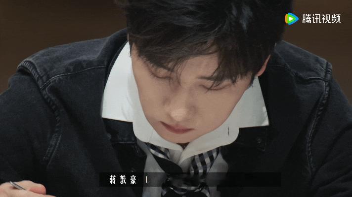 李诞说蒋敦豪实在一饭封神不愧是种过地的实在人蒋敦豪！面对邓师傅一桌好菜直接光盘到
