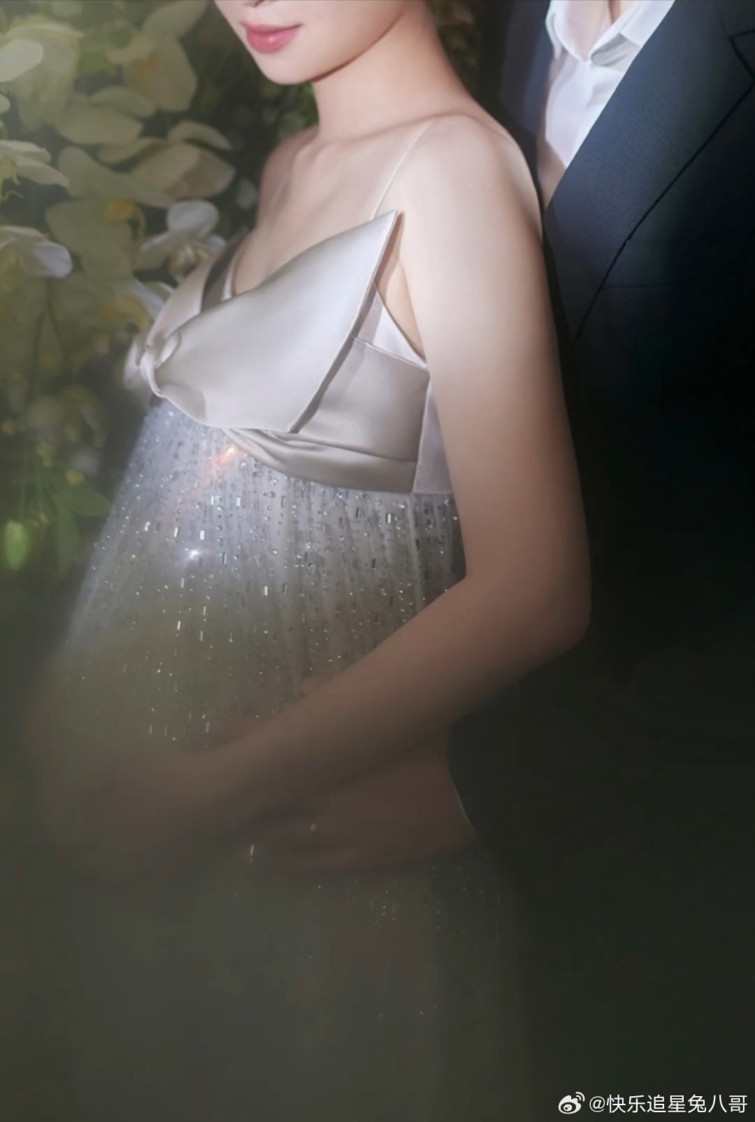 特步二公主官宣生娃特步二公主生娃 特步二公主官宣生娃，感觉结婚没多久，孩子都有了