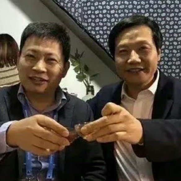 小米YU7发布的时候，SU7销量大概在25-30万。[思考][思考][思考] ​