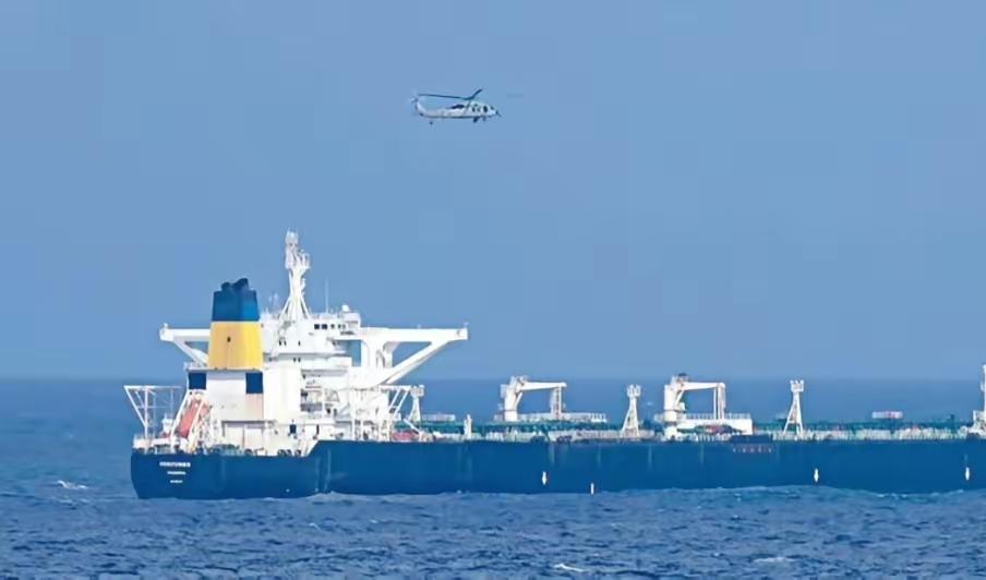 连扣中国两艘船只！23日，特朗普正式宣布：被扣押的中国香港“世纪号”油轮所载18