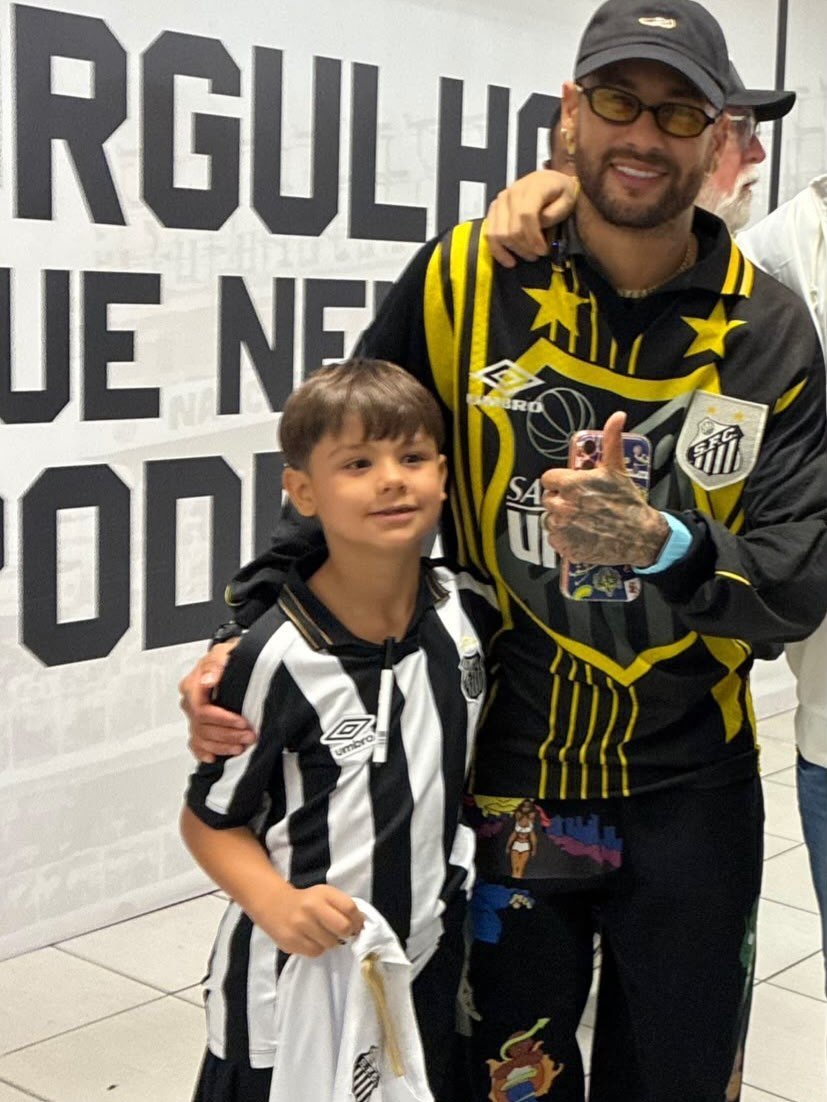neymar[超话] 幸运小球迷内马尔 ​​​
