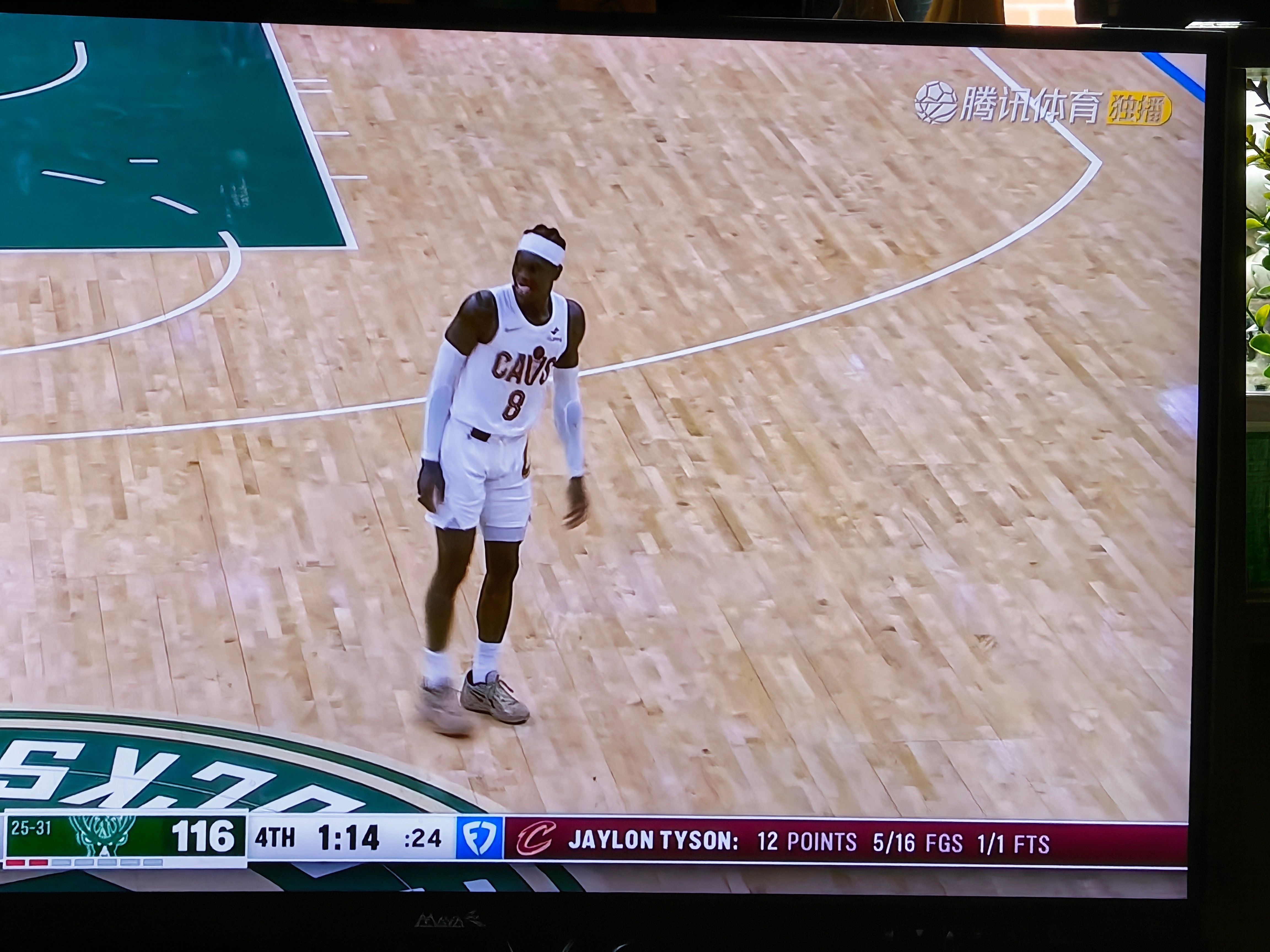 施罗德！！！！！扳平比分！！！骑士vs雄鹿