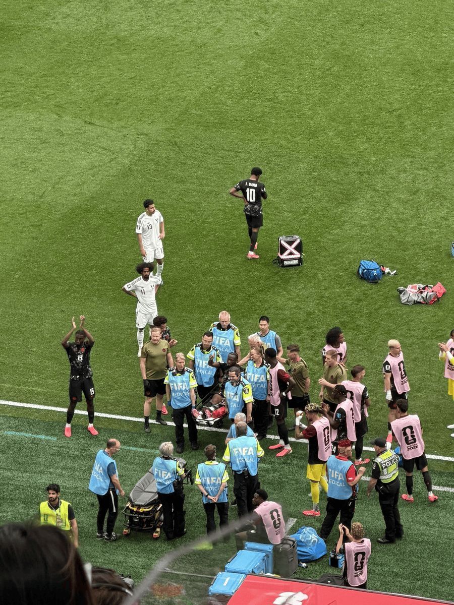加拿大6比0卡塔尔 亚洲球队在世界杯 对阵东道主的尴尬纪录仍在延续。据统计，亚洲
