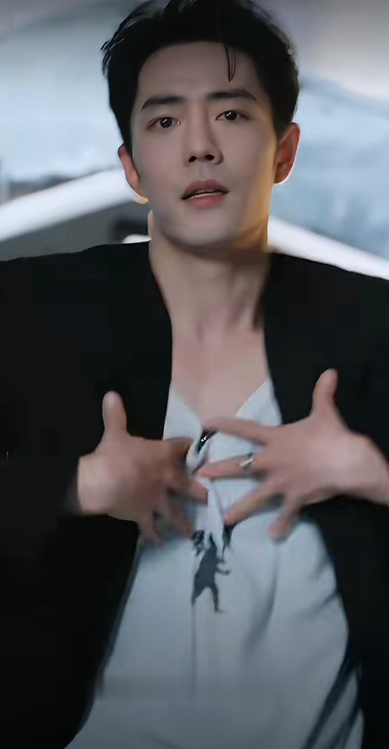 衣服上印着个飞侠？他就这么摸来摸去的摸得我🥵🥵🥵🥵🥵🥵🥵 ​​​