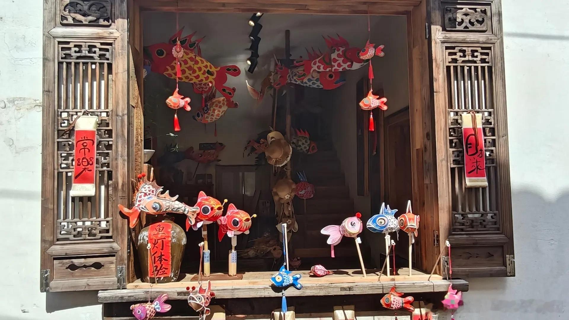 躲进皖南碧山，住进李白的诗里🌿白墙黛瓦浸着稻花香，古祠檐角挂着云影，风穿过碧山