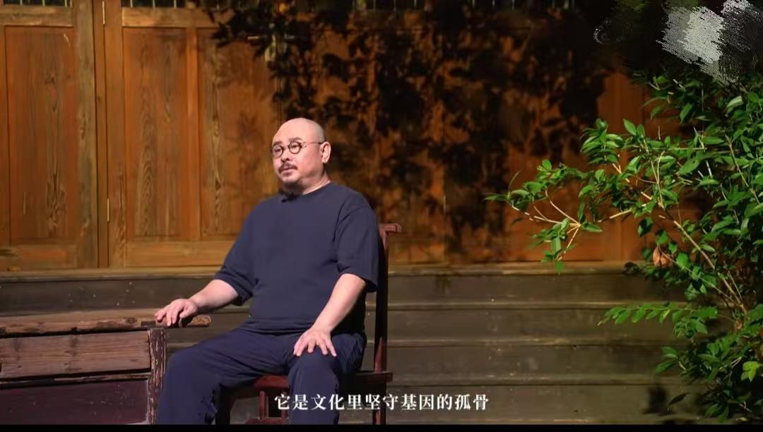 刀郎《山歌万里》线上音乐会，粉丝和路人吵了起来。刀郎一首歌没唱，全程只当串讲员，