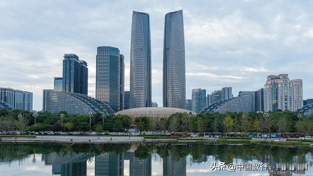 贵州2025年经济预测！！！

2025年前三季度GDP即将来临，
贵州全年GD