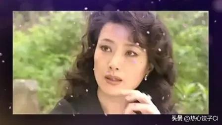 王静说，我原籍山东诸城，出生在青岛，在济南上的大学。工作了几年，然后调到北京，所