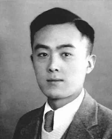 1932年季羡林在日记中内涵燕京大学学生：假洋鬼子可耻！

1932年9月24日