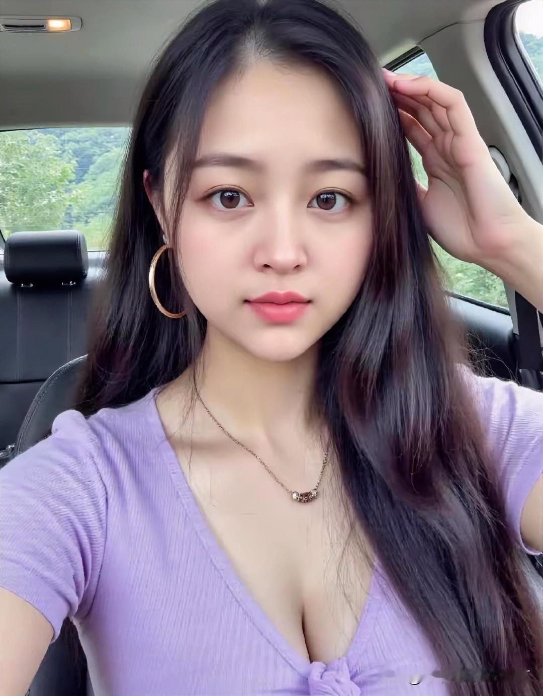 现在的老夫少妻越来越多了
我老公他哥，今年52，前年老婆离了，去年娶了个26的姑