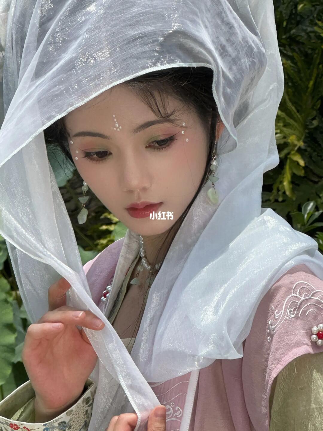 今年的荷花怎么来得这么晚？