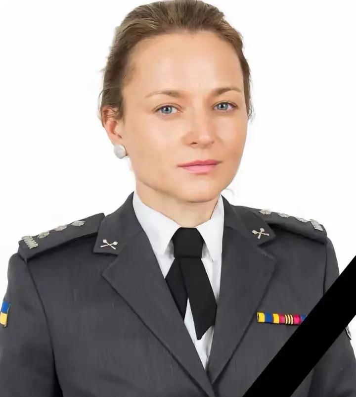 俄军逮到一条大鱼，精准打死乌克兰国家保卫局女上校，瓦伦蒂娜·萨维茨卡上校！

7