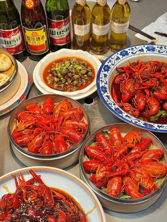 夜宵江湖新地标！六门市龙虾馆赶紧冲！