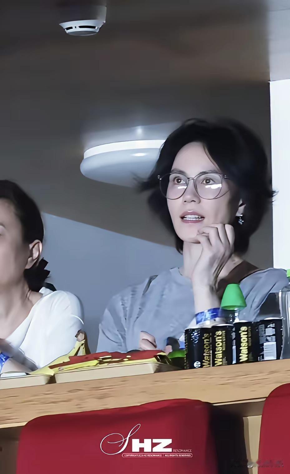 这次那英在北京巡回演唱会，最大的惊喜不是舞台舞美，也不是众多助阵嘉宾，而是低调坐