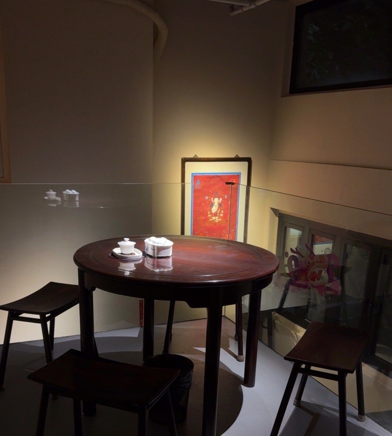 品茶赏器交友  午后温茶，茶可以很淡，与你同饮，时光却过得很快。悠然是品茶的姿态