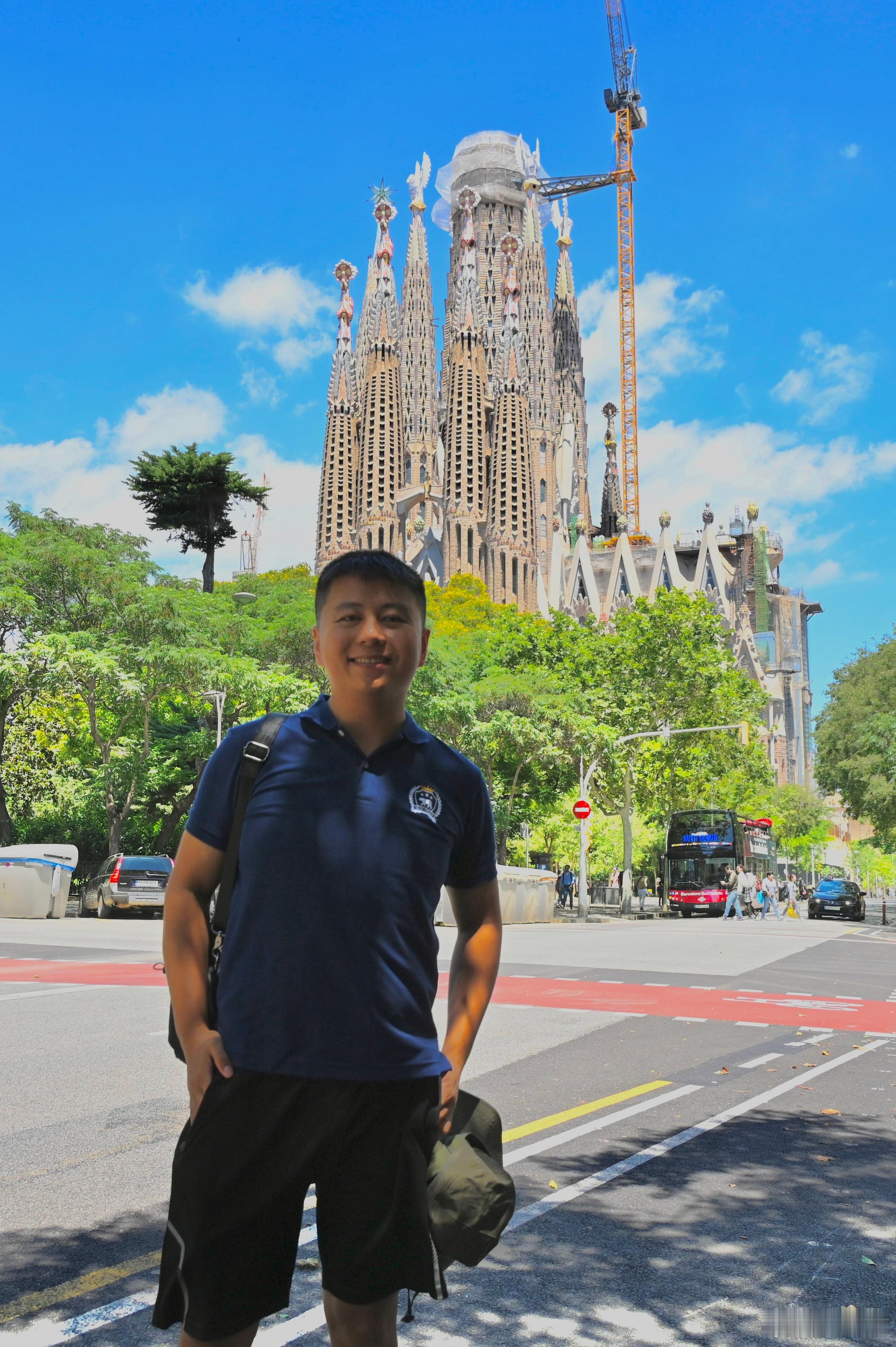 今天是5天中唯一的大晴天，打卡巴塞罗那全城🇪🇸  ​​​