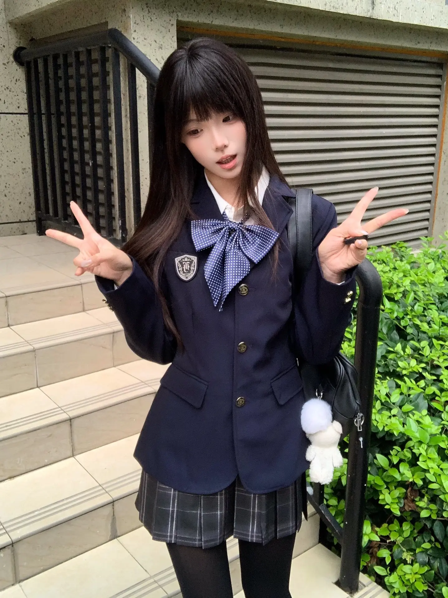 已被确诊为饺子型人格，爱吃醋，皮软易拿捏好欺负，刚出锅热腾腾，放太久就...