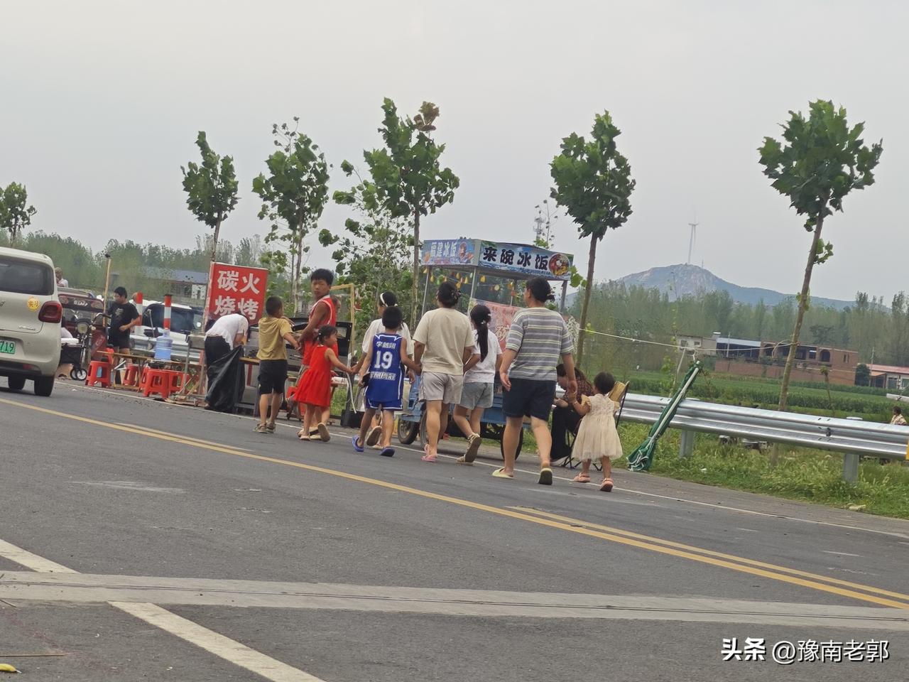 70零后80后，最大的错误就是把孩子引向错误的教育，上有老下有小，最近吃的苦很多
