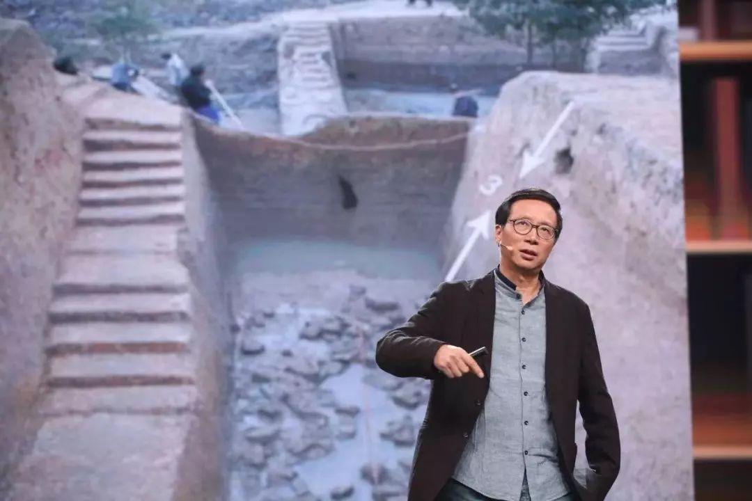 良渚古城的发现者刘斌，浙江省文物考古研究所原所长、现浙江大学艺术与考古学院教授，