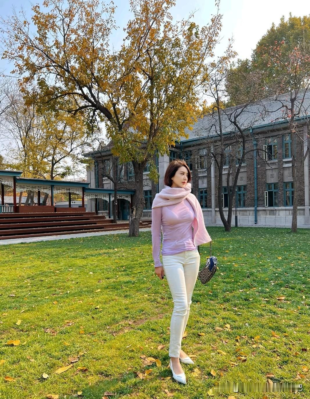 冬日生活打卡季冬日里的风景，景美人更美[大笑][大笑][大笑]