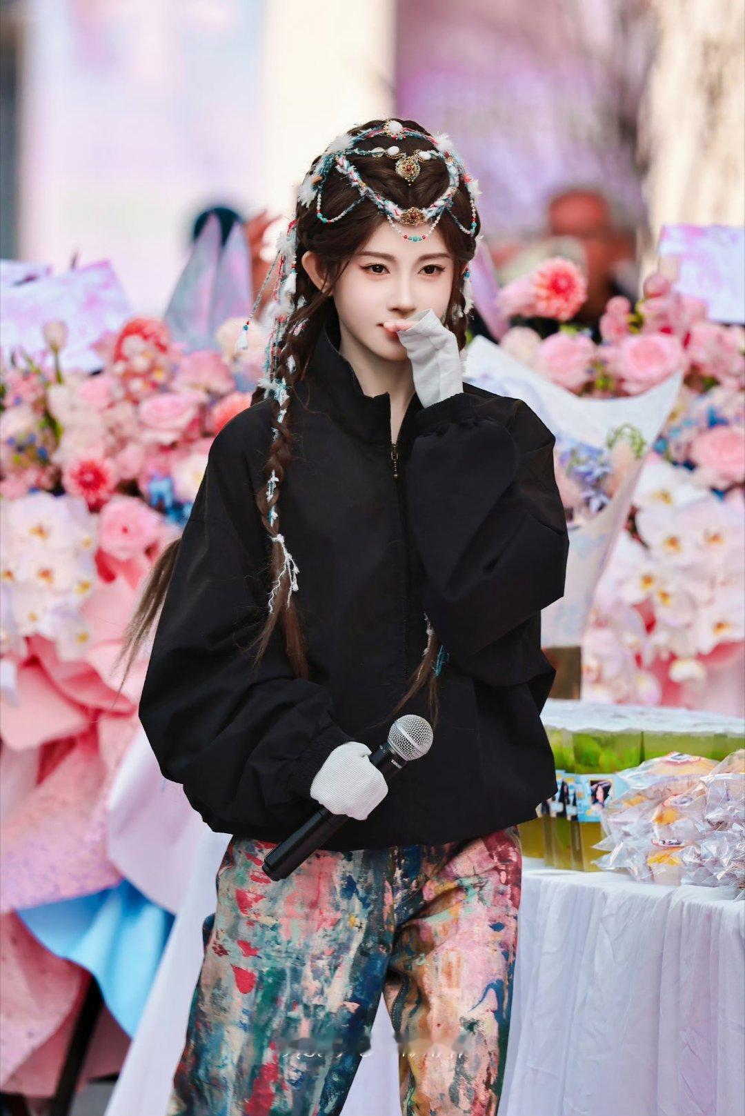 🍊💙鞠婧祎阿黛🍊💙鞠婧祎来战🌸一边涂鸦 一边消散的镜中花𓏵𓏴°゜?