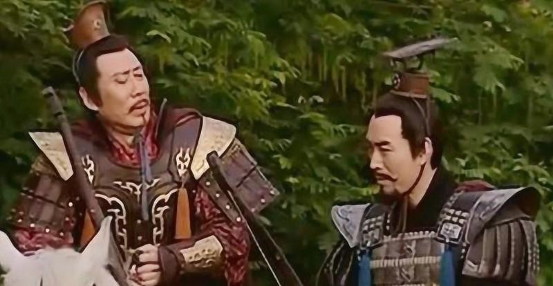 前143年，周亚夫临终前问汉景帝：“臣平定七国之乱救了大汉江山，陛下为何要逼死您