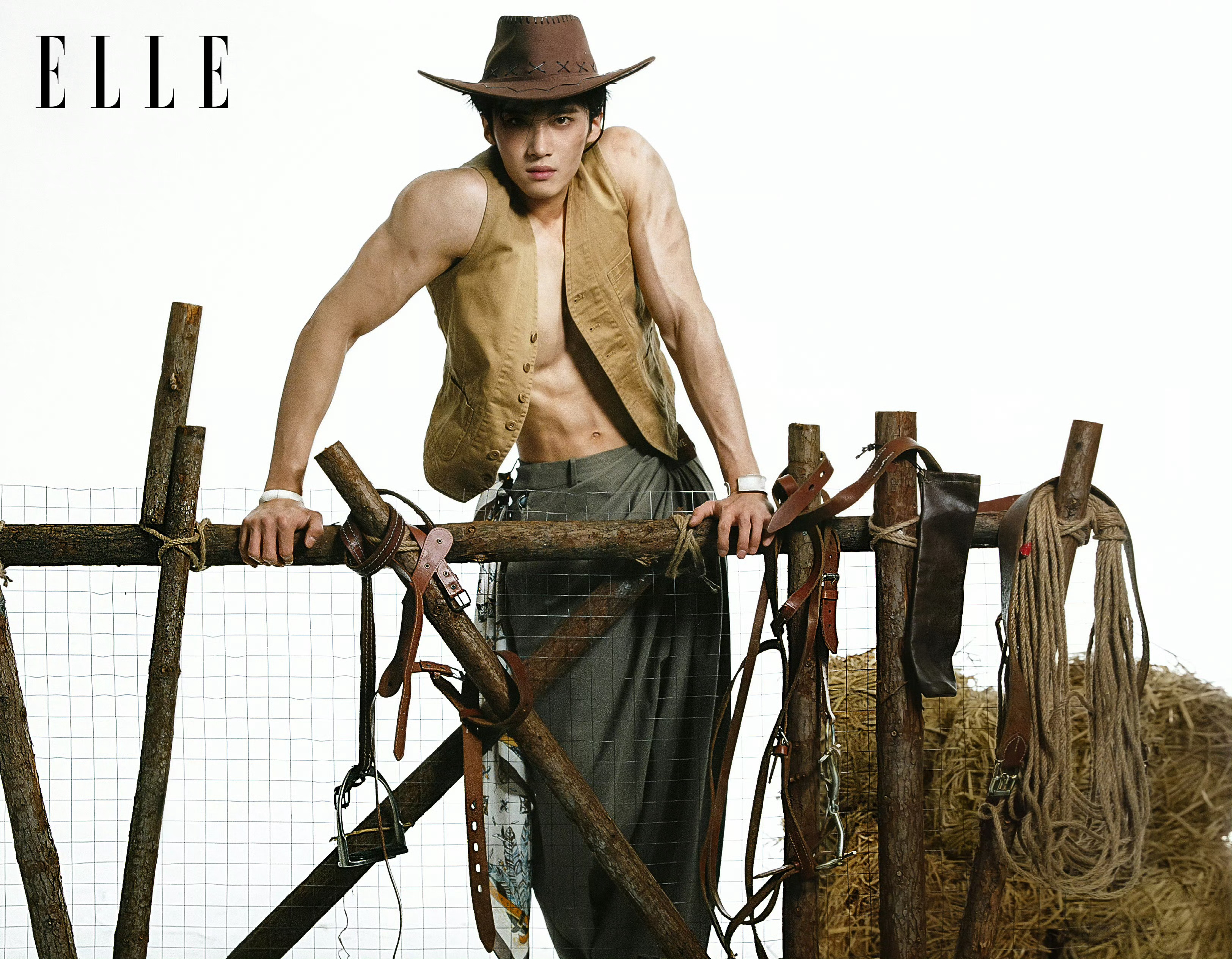 闫桉✖️ELLE 风格大赏