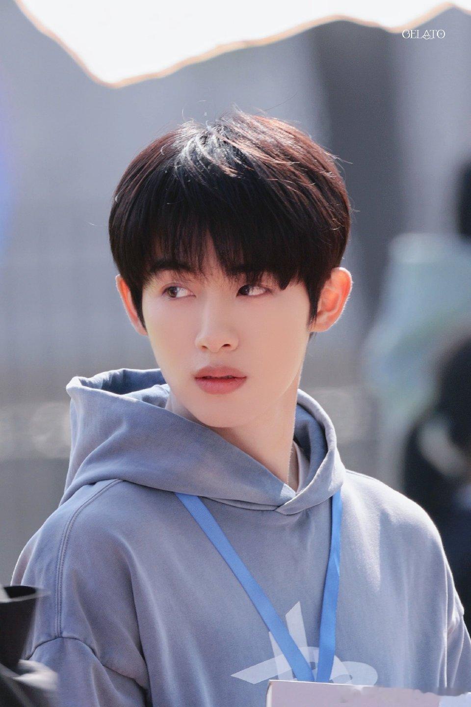 董思成今天是太阳雨路透，好帅的学长 顺毛乖乖 