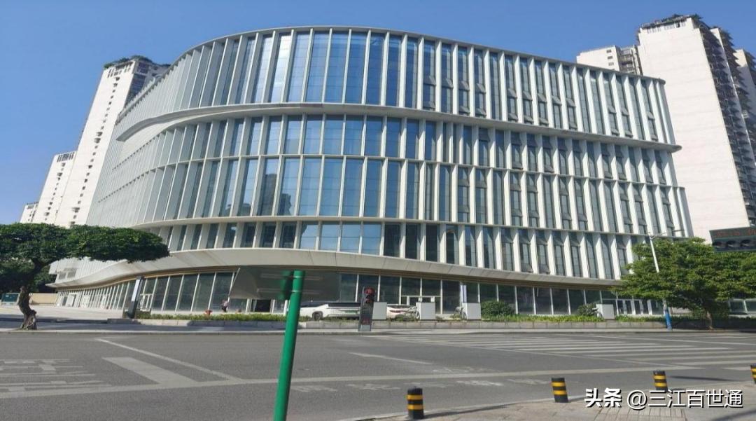 叙州区这里又开始招租了。南岸西区水竹林路D-14智慧停车场商业于鲁能鑫领寓、原著