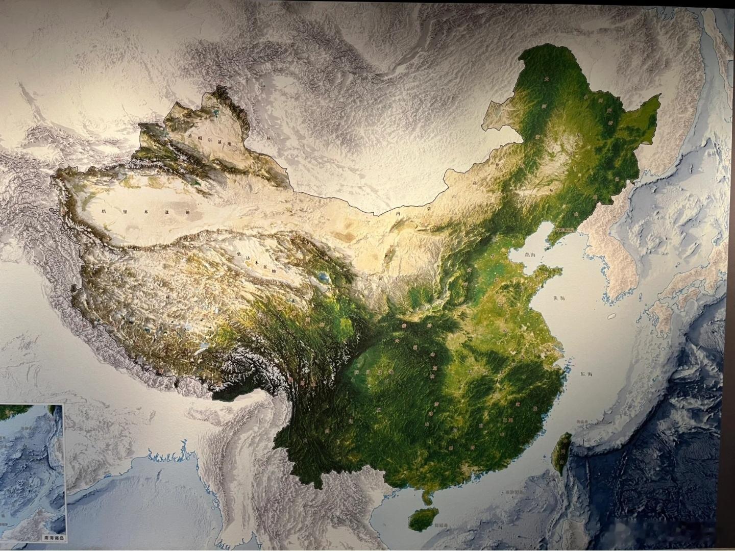 美媒外交事务刊文称，美国政界长期误判中国战略意图。文中指出，中国无意扩张和重塑世