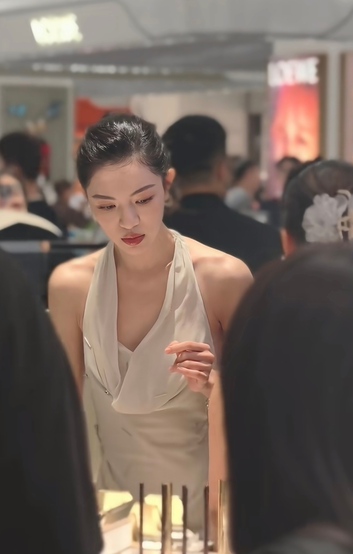 钟楚曦的手臂线条好美！ ​​​