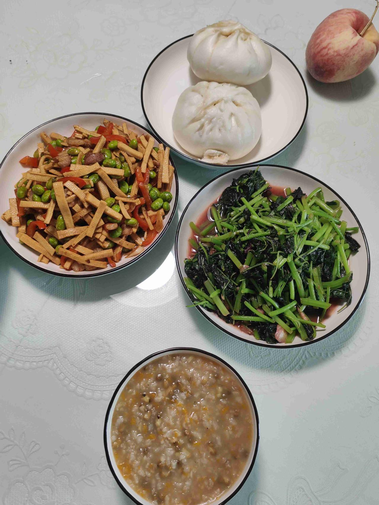 跟老公闹矛盾之后，这男人仿佛打通了任督二脉，修炼出一门绝世神功——脸皮赛城墙，肚