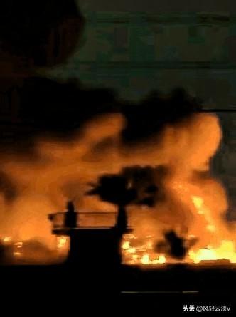 这下好了！大家都打着伊朗的旗号打美军基地，老美连下黑手的是谁都找不到了。
凌晨三