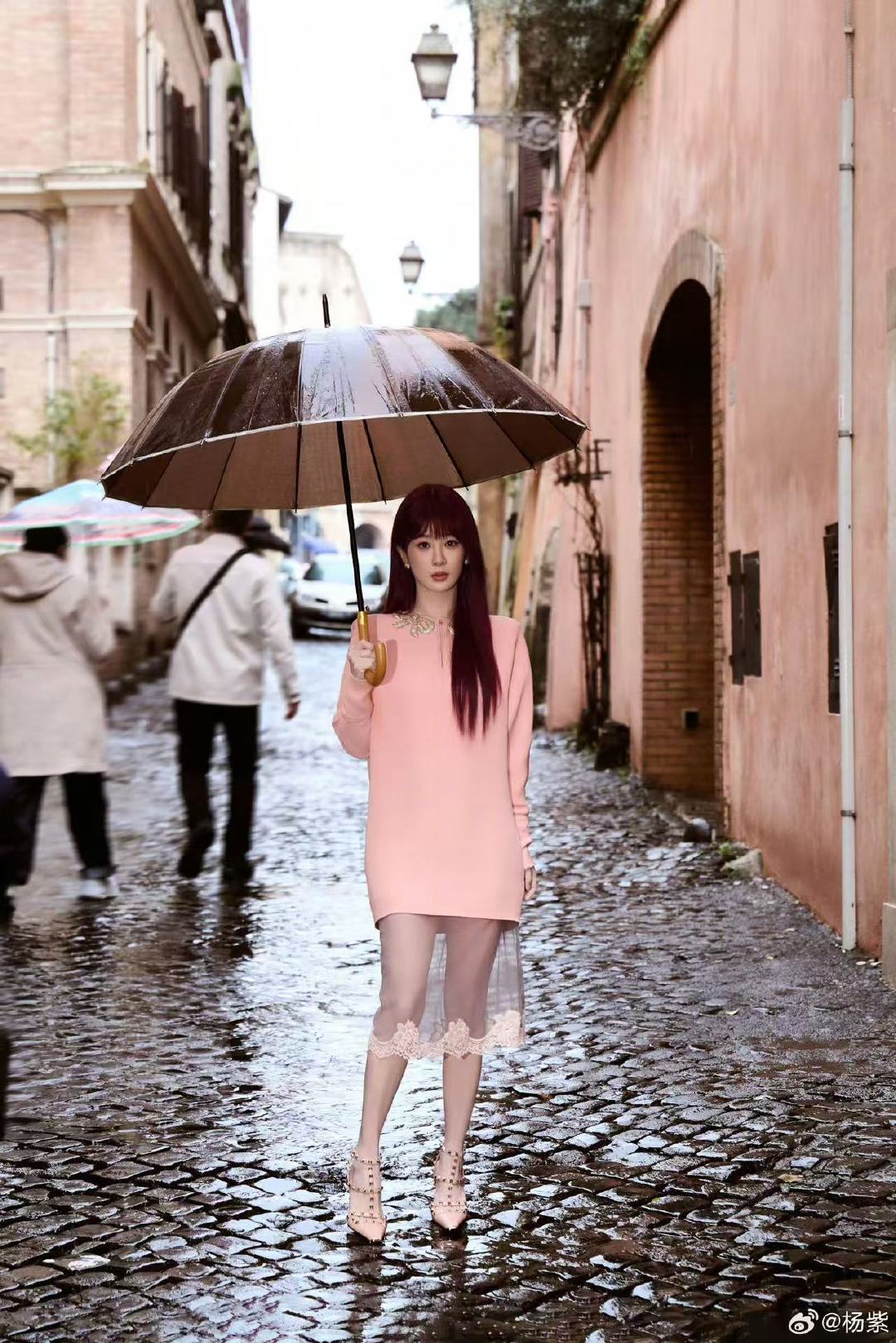 杨紫罗马12宫格杨紫罗马新看秀体验杨紫罗马12宫格来了杨紫