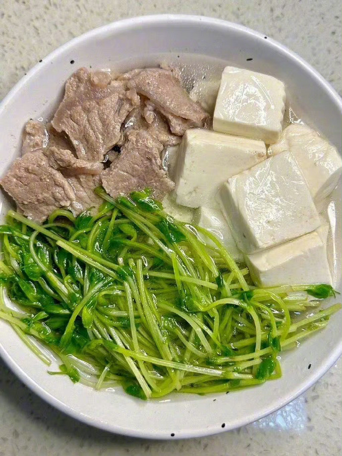 晚上吃这个 一个月掉十斤 ​​​